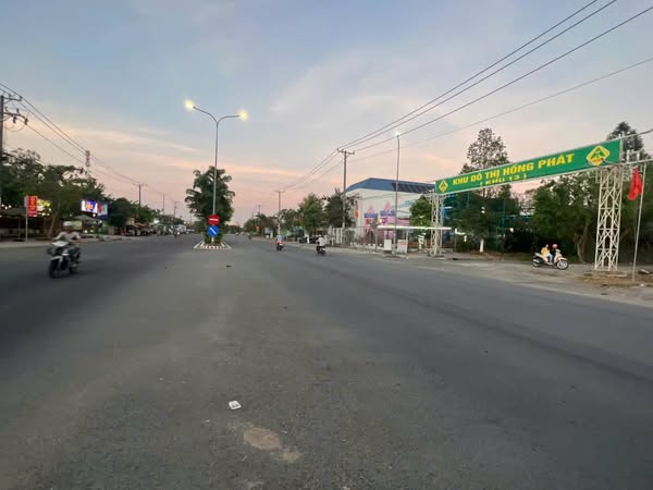 Bán gấp nền đường số 28, kdc 13 Hồng Phát, 125m2, giá tốt