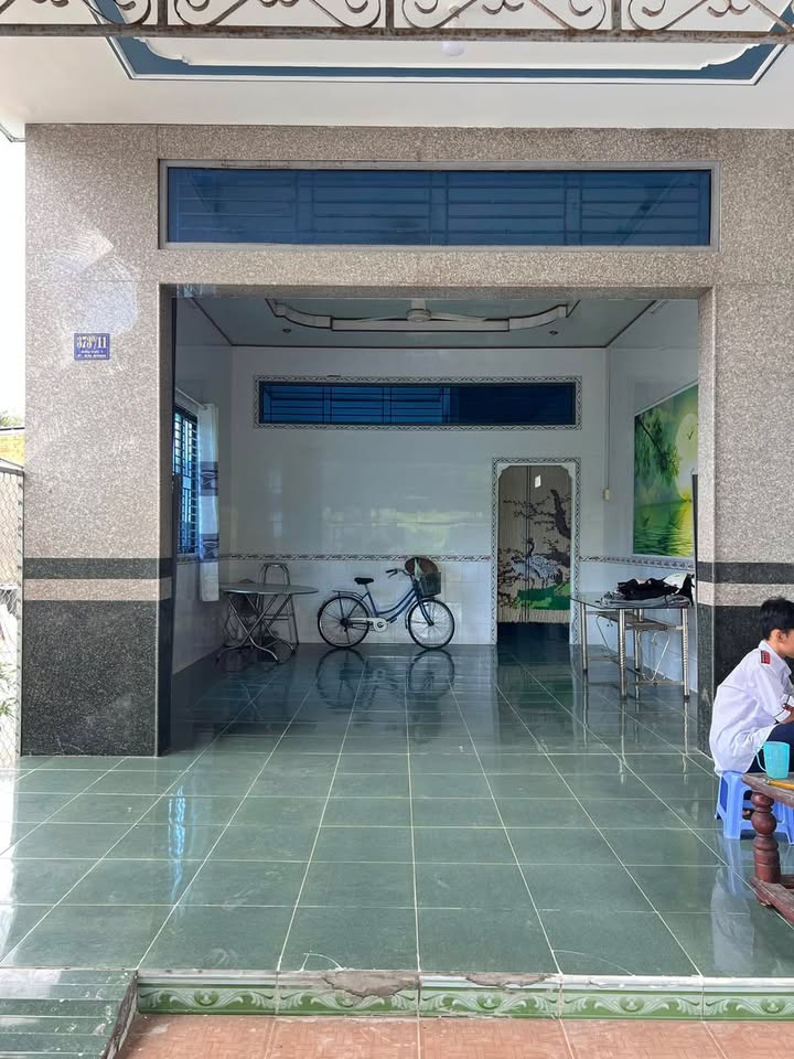 Cho thuê nhà 3 phòng ngủ, đối diện Đại học FPT, giá 5.5 triệu