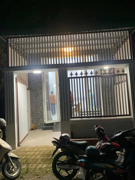 Cho thuê nhà KDC Mặt Trời Đỏ, giá tốt, tiện nghi đầy đủ