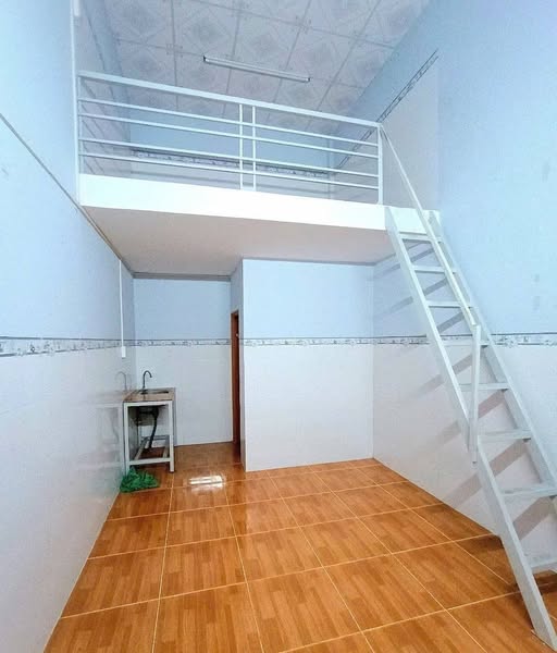 Cho thuê phòng trọ gác đúc Tô Vĩnh Diện, gần ĐH FPT, DNC, giá 1tr8