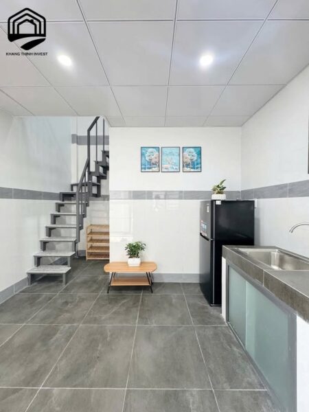 Minihouse ban công, gần Nguyễn Văn Cừ, full nội thất, an ninh