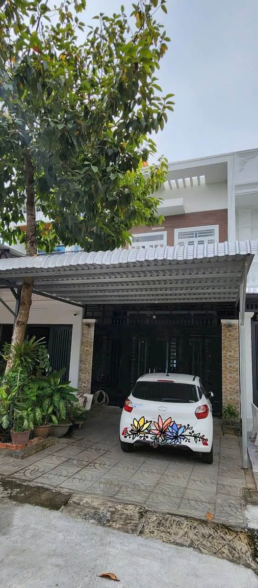 Nhà trệt lầu Bình Nhựt, gần Aeon Mall, 100m2, giá 4 tỷ