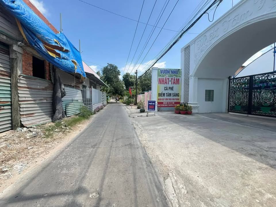 Đinh Công Chánh: Nhà mặt tiền thổ cư, giảm sốc 990tr, gần chợ, trường