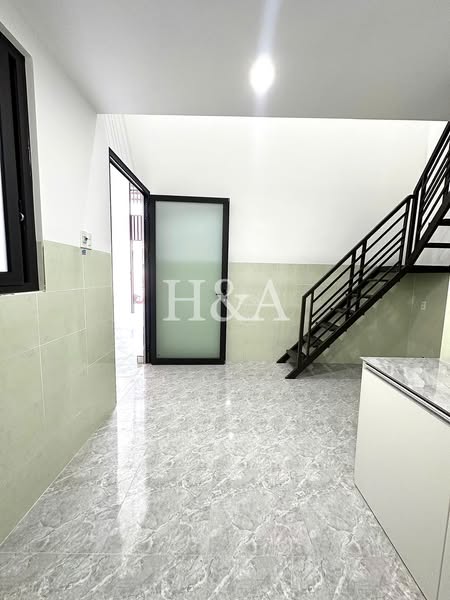 Phòng trọ ban công Cái Răng, gần BV Hoàn Mỹ, giảm 200k tháng đầu