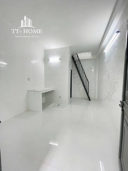 Phòng trọ 1 trệt 1 lầu KDC Thạnh Mỹ, gần ĐH Tây Đô, máy lạnh